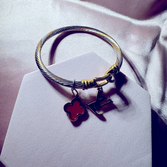 LV Red colored Zipper Pull Charm Authentic Louis Vuitton Charm - Picture 6 of 14